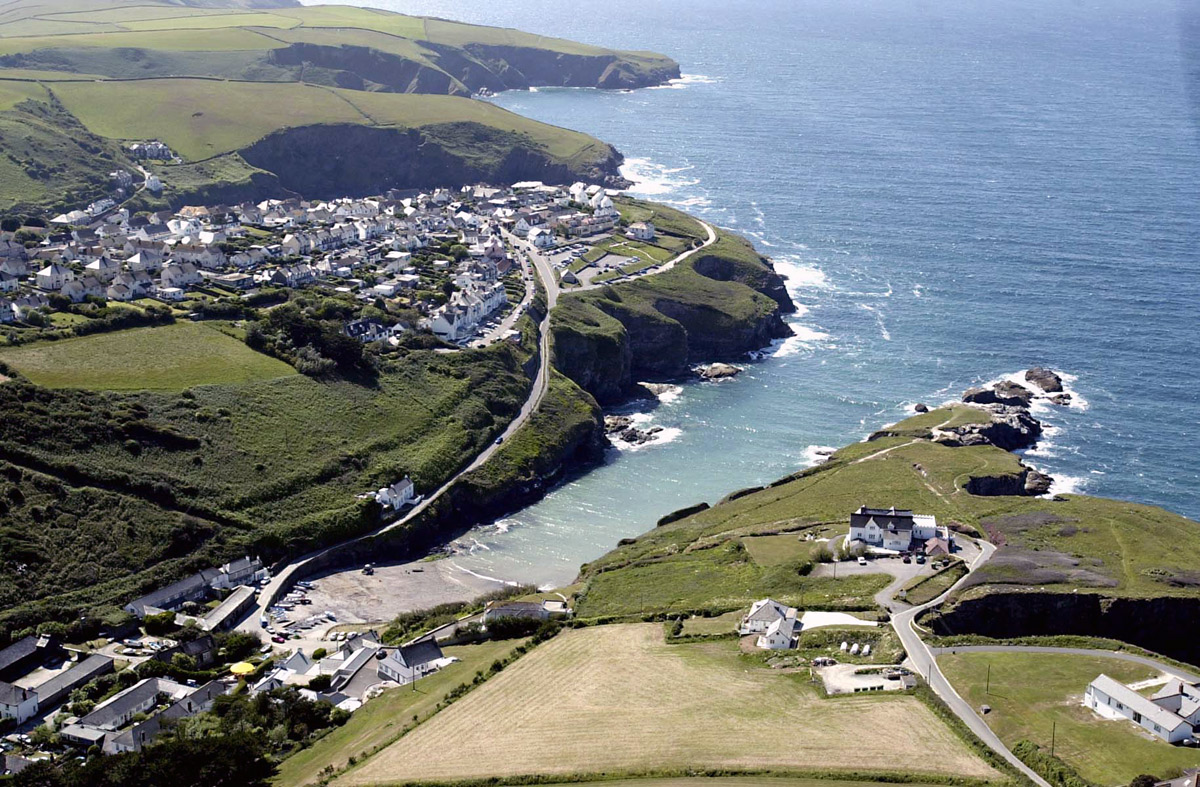 port-gavern-from-the-air-cornwall